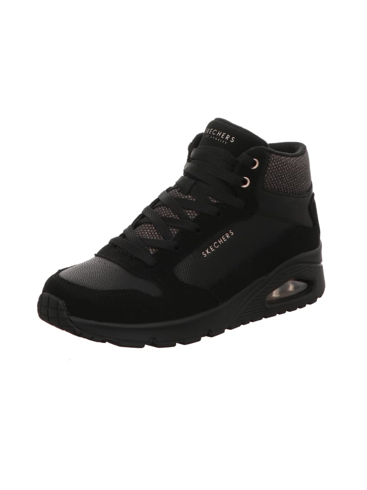Schnürstiefel in schwarz