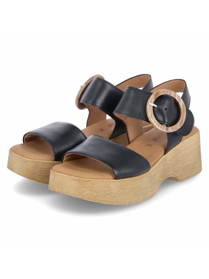 Sandalen in schwarz