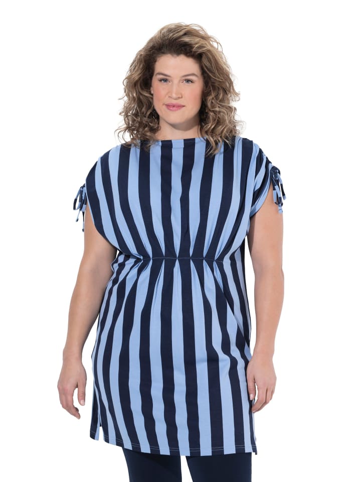 Longshirt in marine