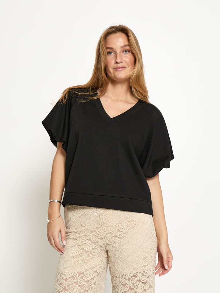 T-Shirt in Black