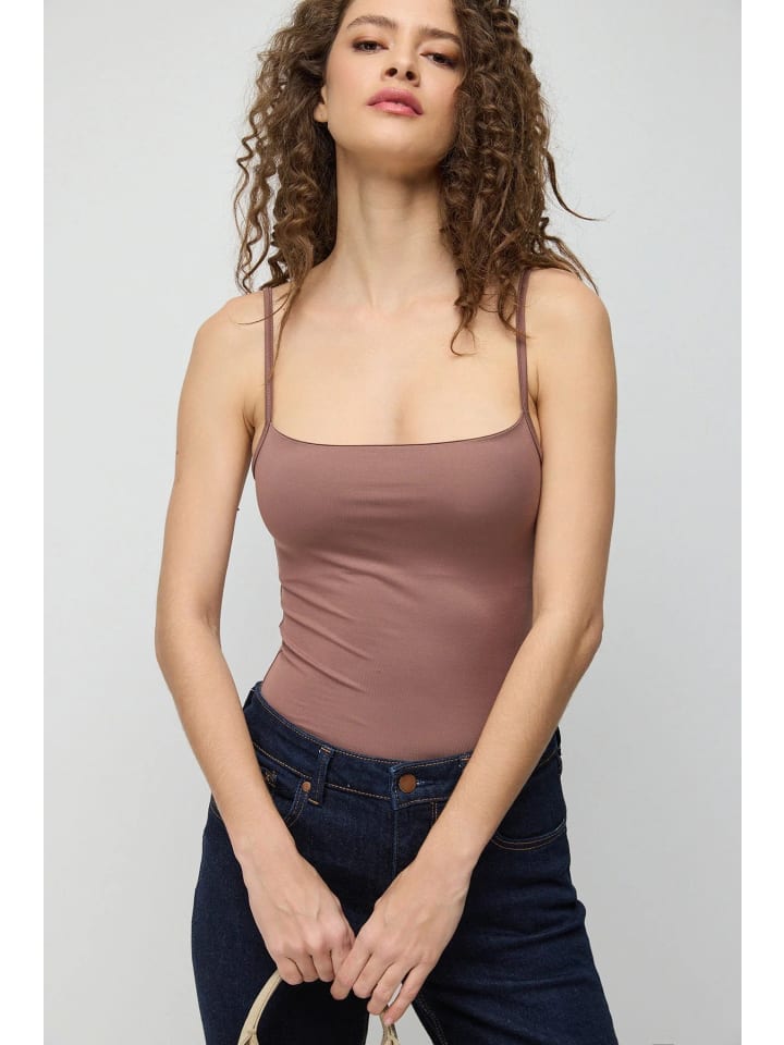 Body in Rose