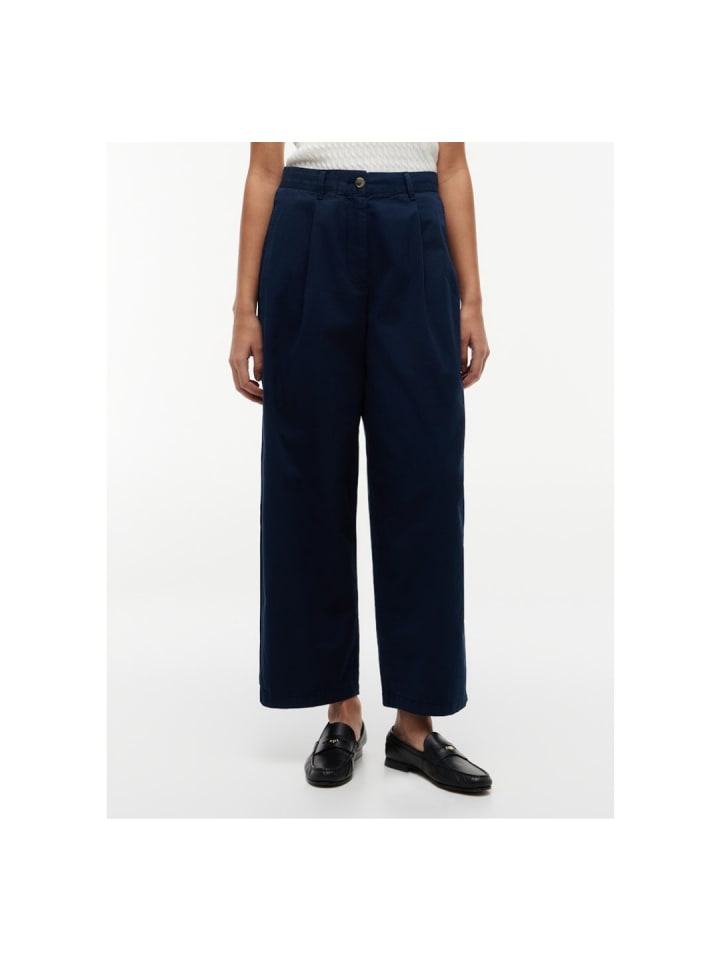 Hose in dark night navy