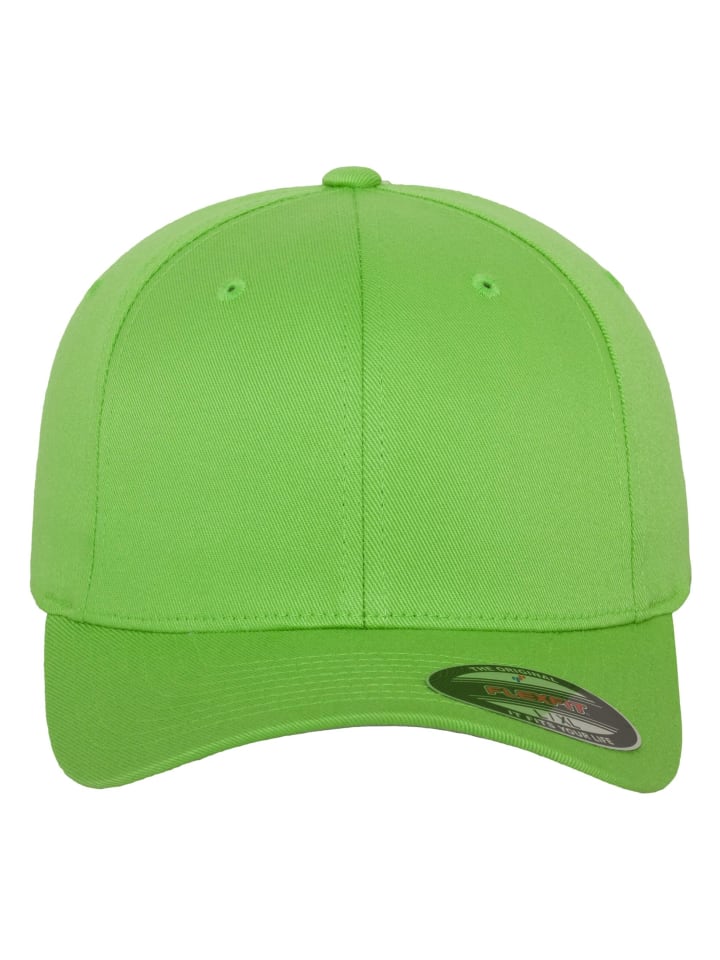 Flexfit in fresh green