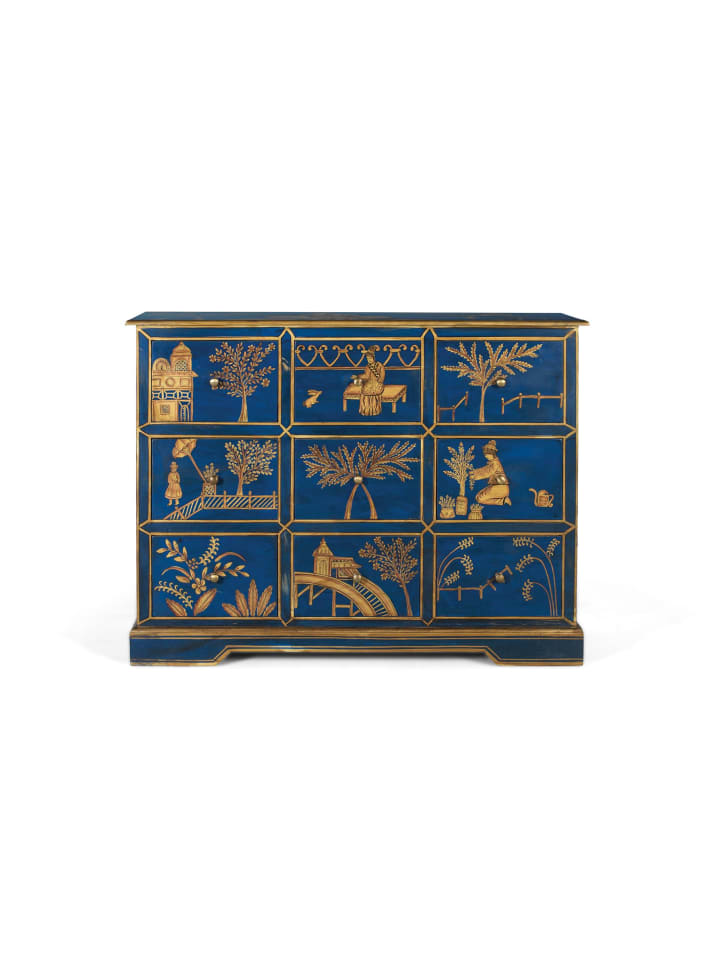 Sideboard mit 9 handbemalten Schubladen und goldenen Details in Blue