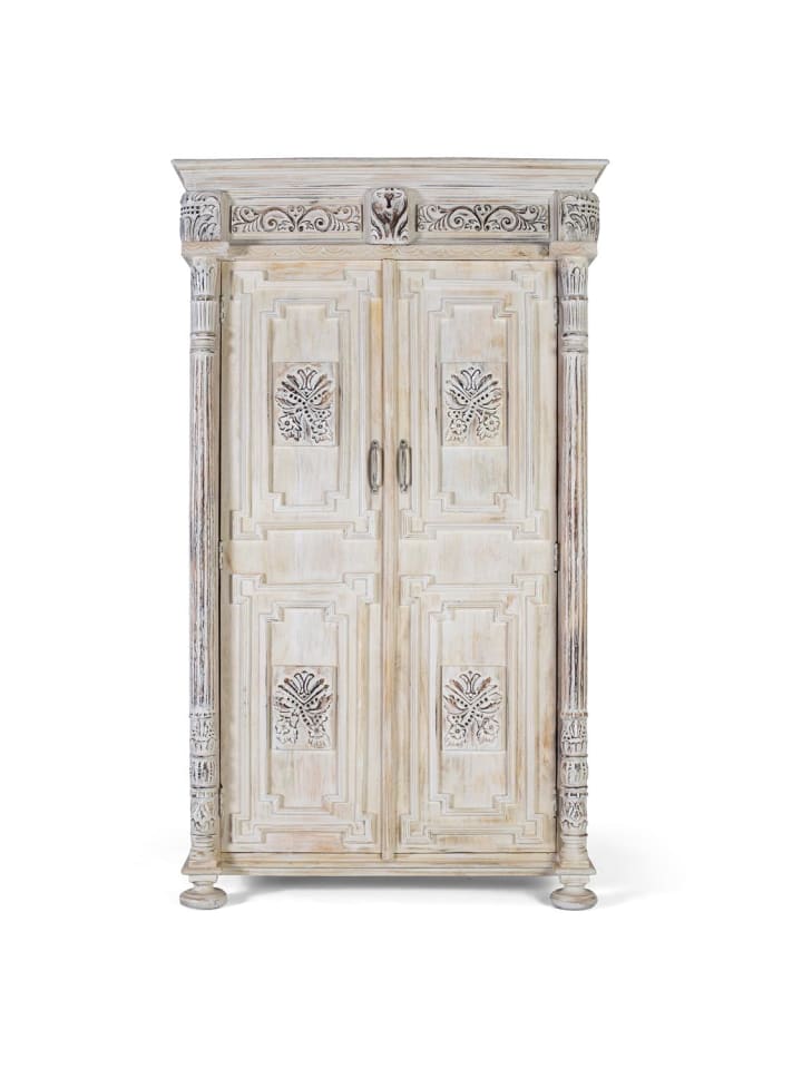 Schrank aus abgenutztem weißem Mangoholz mit einem raffinierten Touch in White
