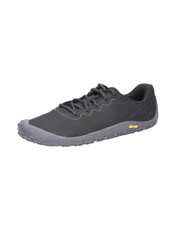 Schnürschuh in schwarz