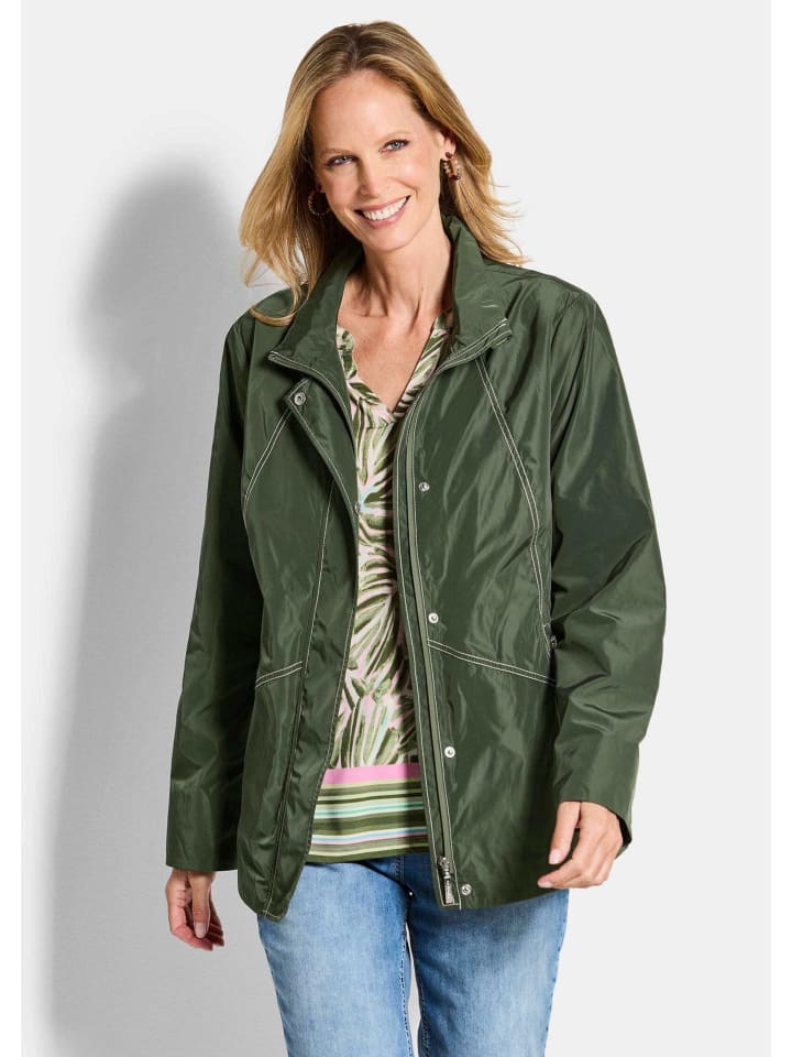 Kurzgröße: Outdoor-Jacke mit Kontrastnähten in khaki