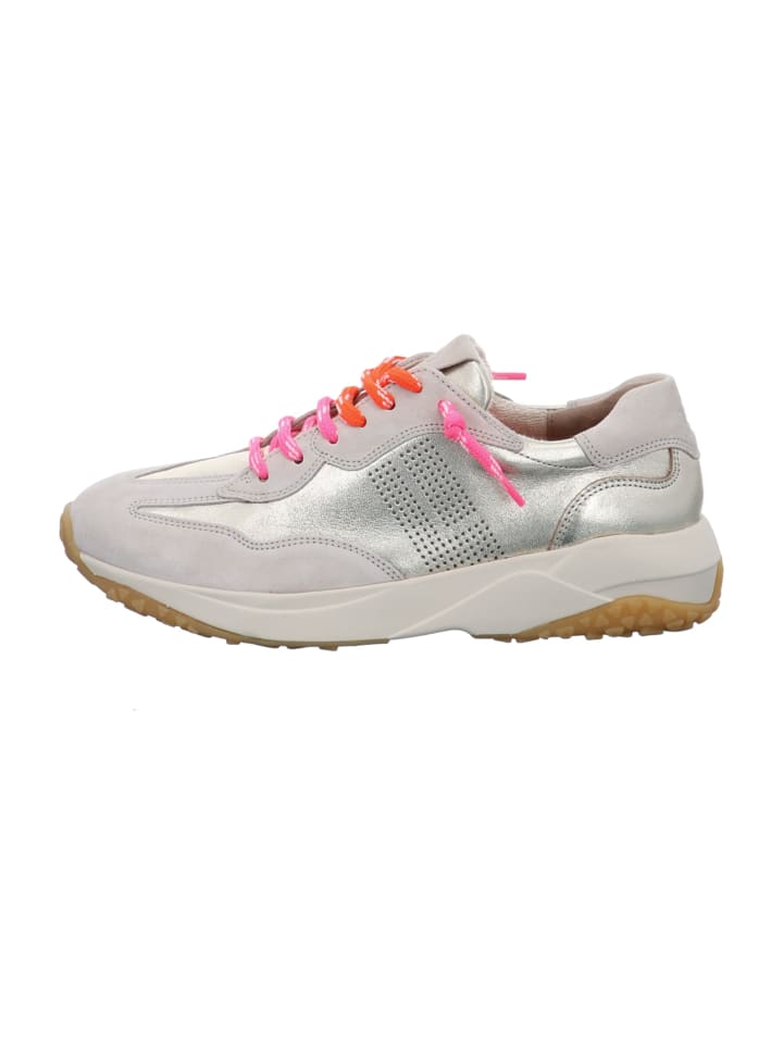 Sportliche Schnürschuhe in Beige