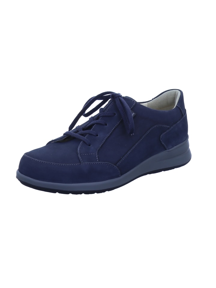 Schnürschuh in blau