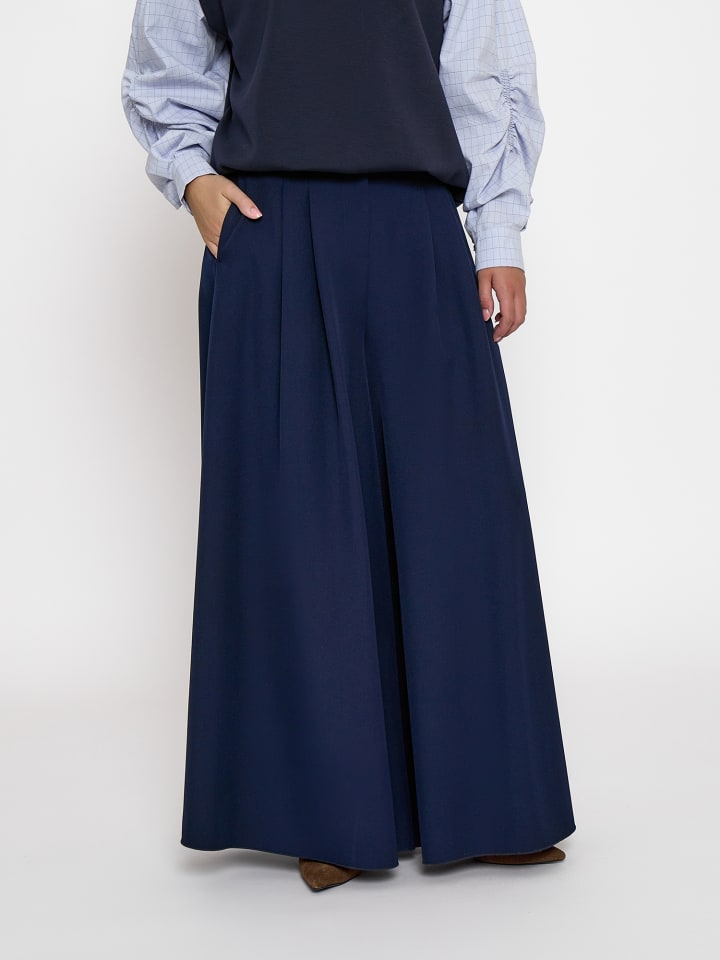 Pant in Sky Captain