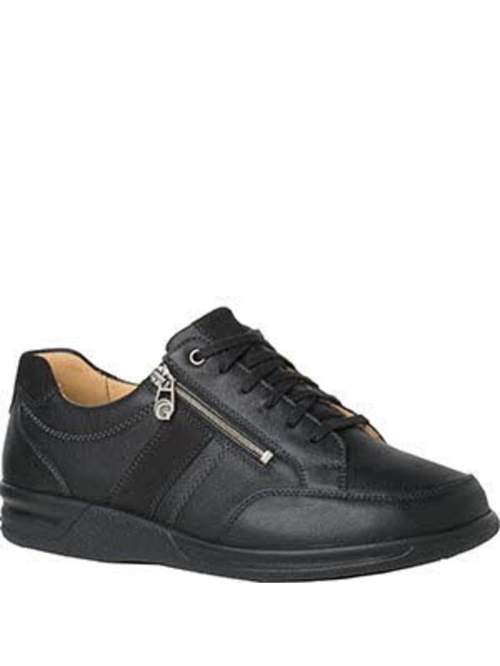 Schnürschuh in schwarz