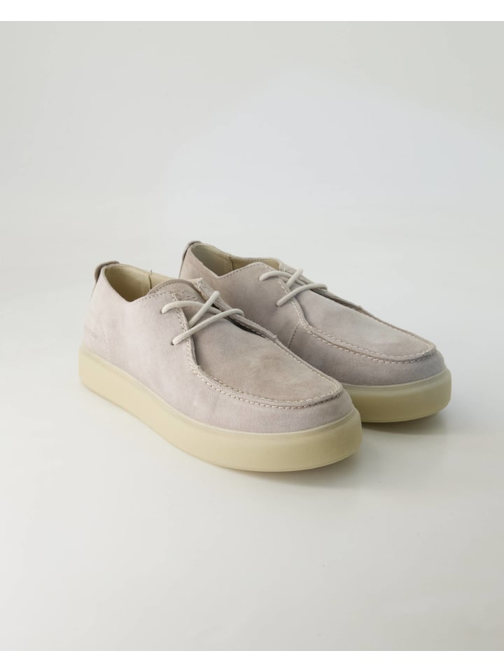 Klassische Schnürschuhe in Beige