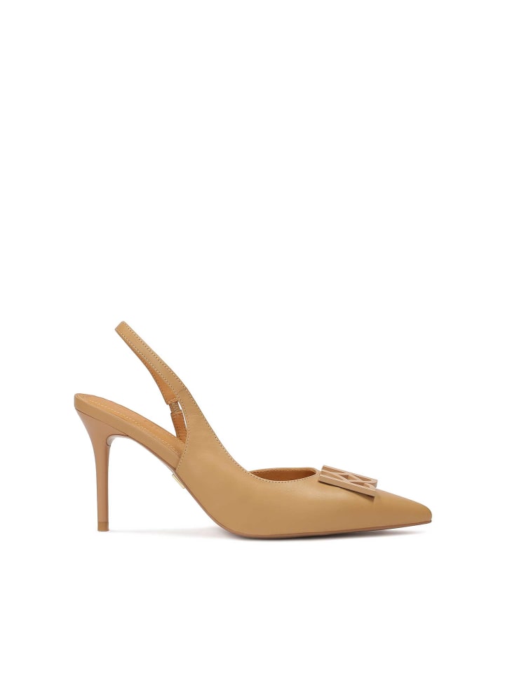 Pumps in Beige