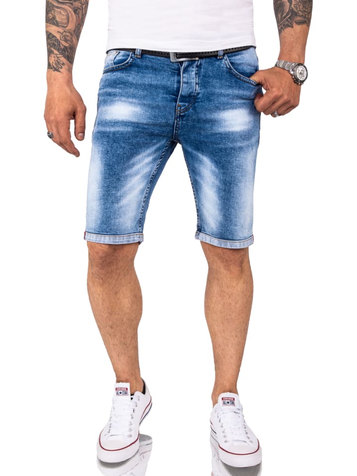 Shorts in Blau