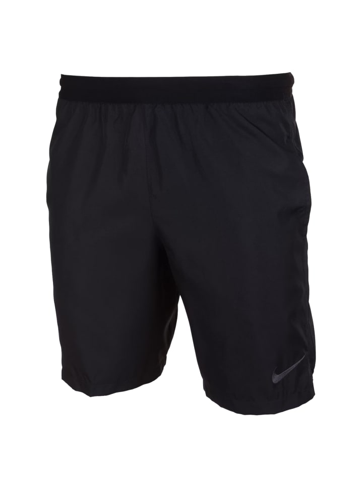 Nike Dry Referee Shorts in Schwarz