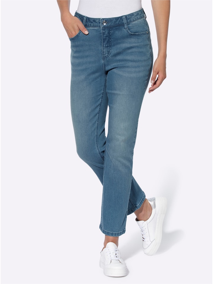 Jeans in blue-bleached