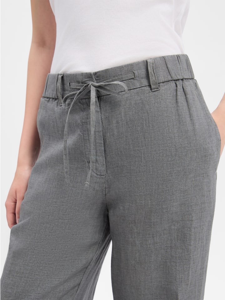 Hose in grau