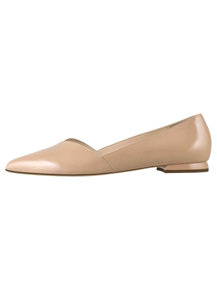 Ballerinas in Beige