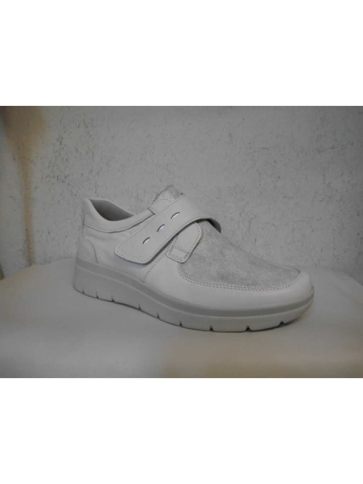 Slipper in weiß