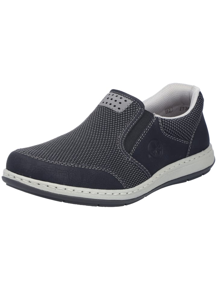 Schnürschuh in schwarz