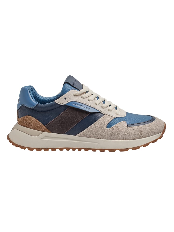 Sneakers in Blue