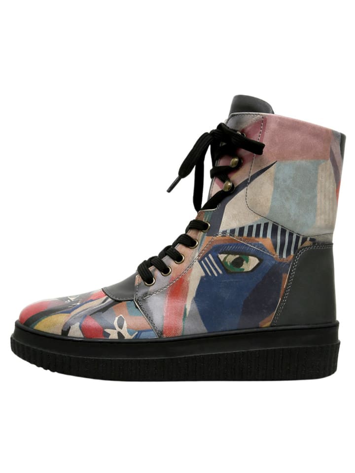Future Boots - You Are Never Alone in Grau