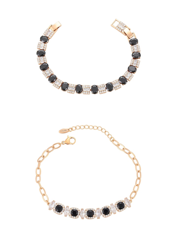 Women Bracelets Set in gold