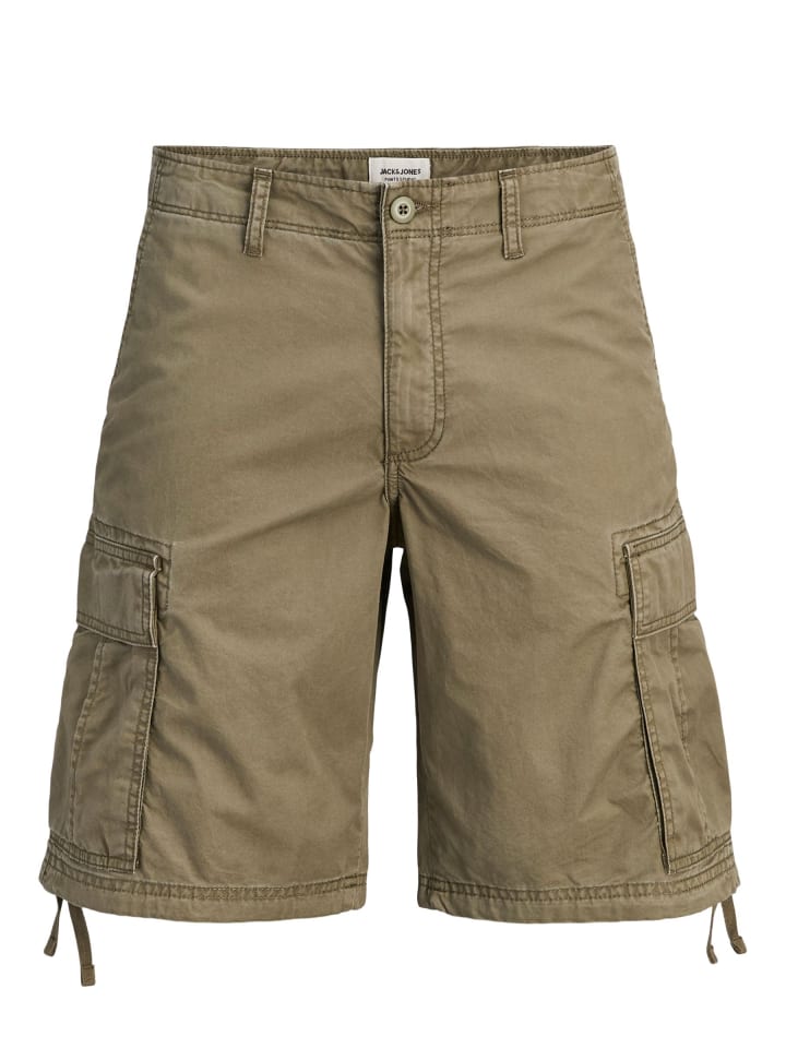Cargo Shorts in Olive Night