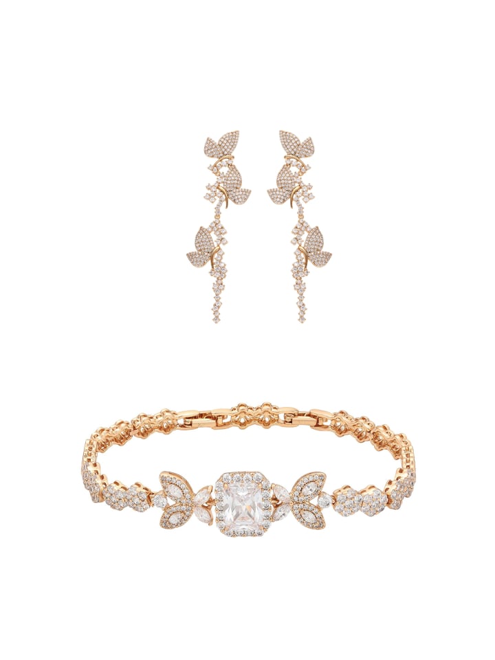 Women Jewelry Set in gold