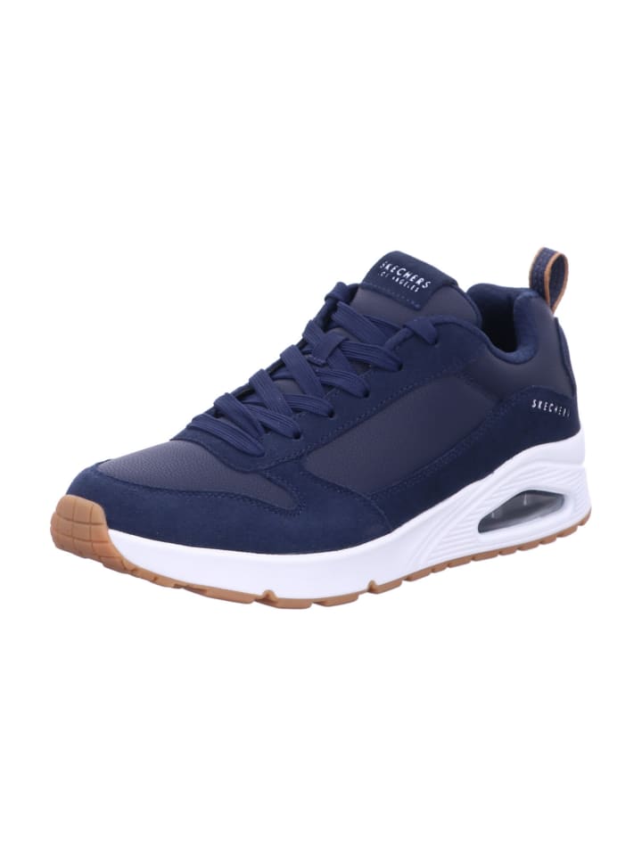 Sneaker in blau