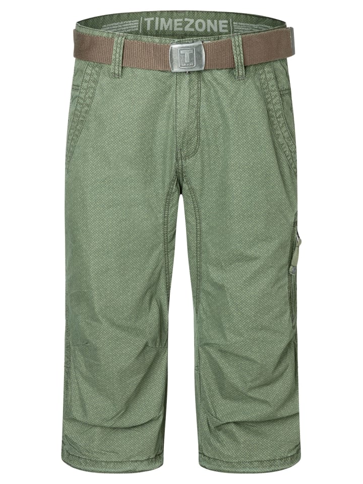 Kurze Herrenhose mit Gürtel und Cargo-Taschen in Grün