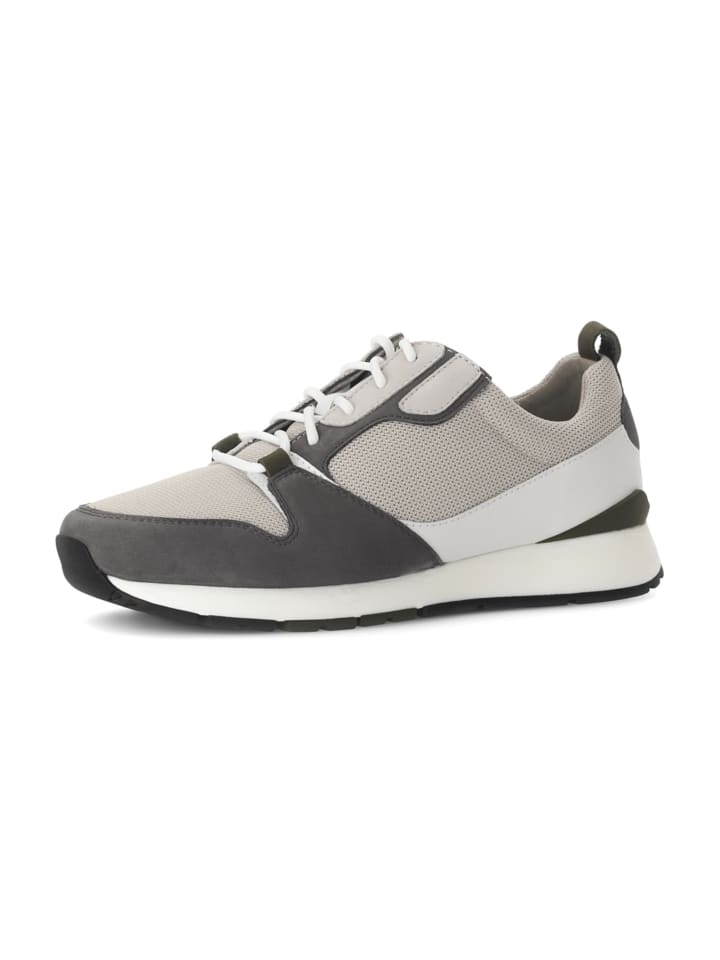 Sportliche Schnürschuhe in Grau