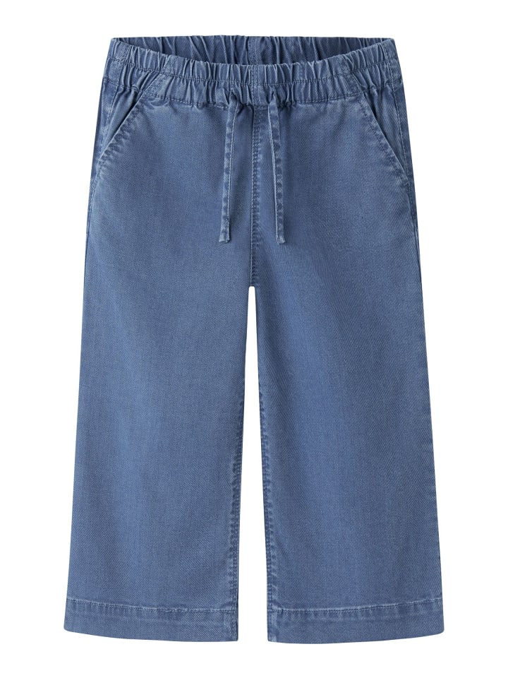 Jeans in Medium Blue Denim
