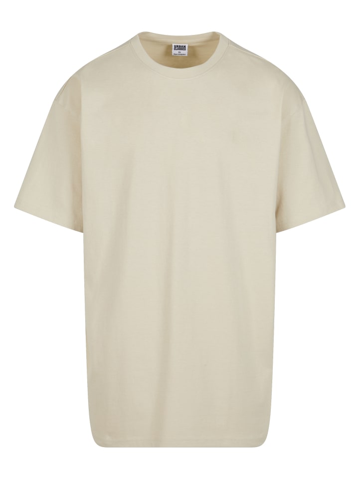T-Shirt in sand