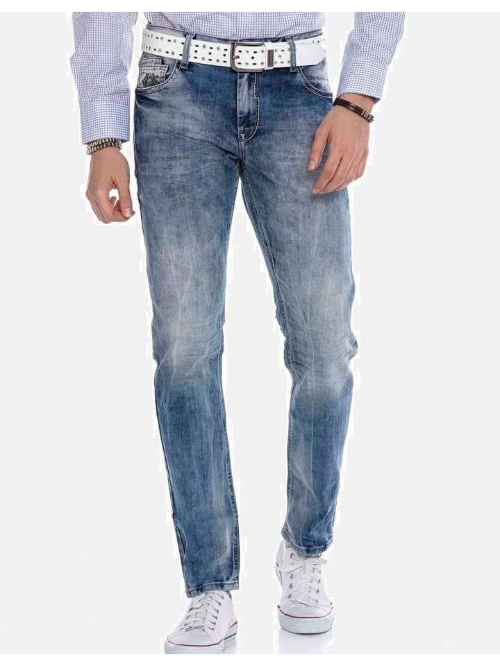 Jeans in JEANSBLAU