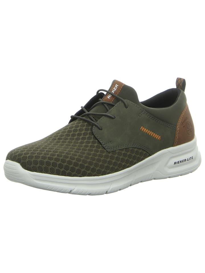 Sportlicher Schnürschuh in grün