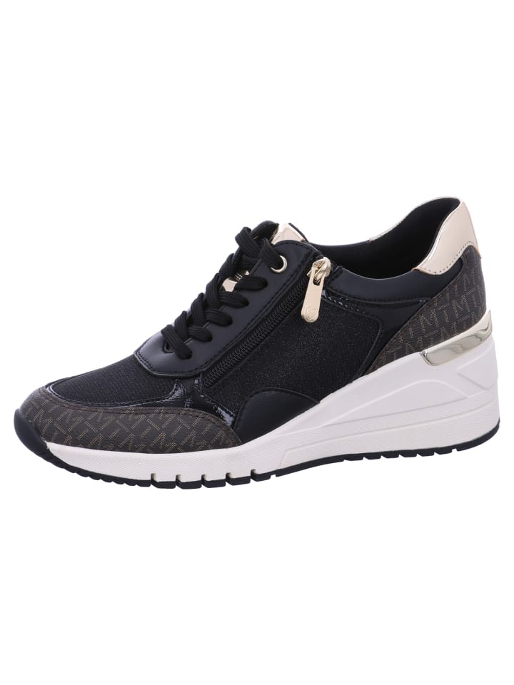 Sneaker in Schwarz
