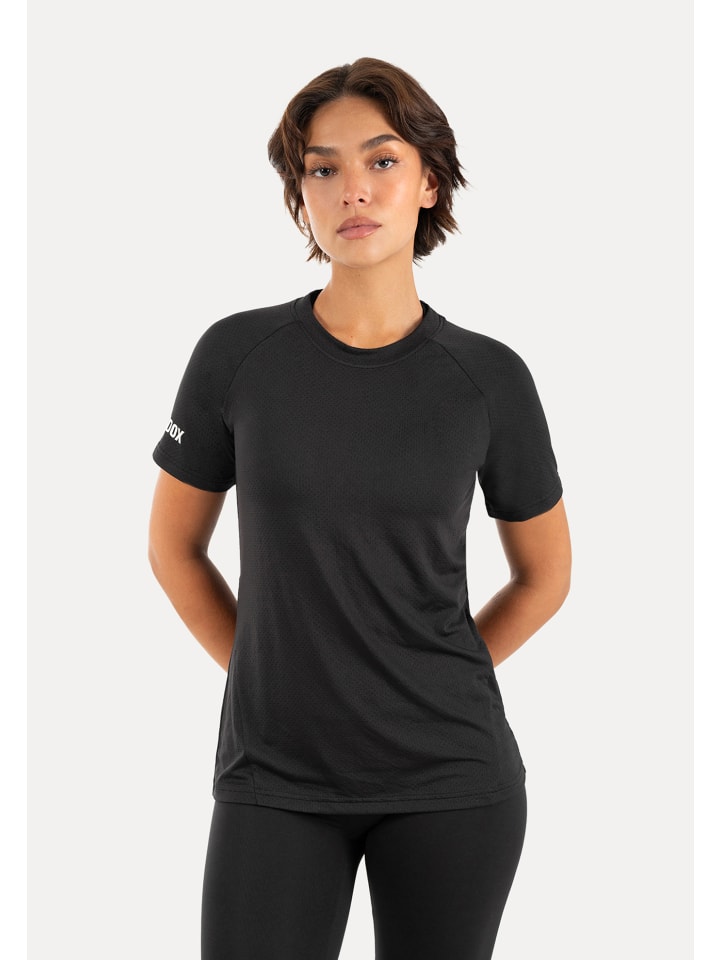 T-Shirt Basic Selia in Schwarz