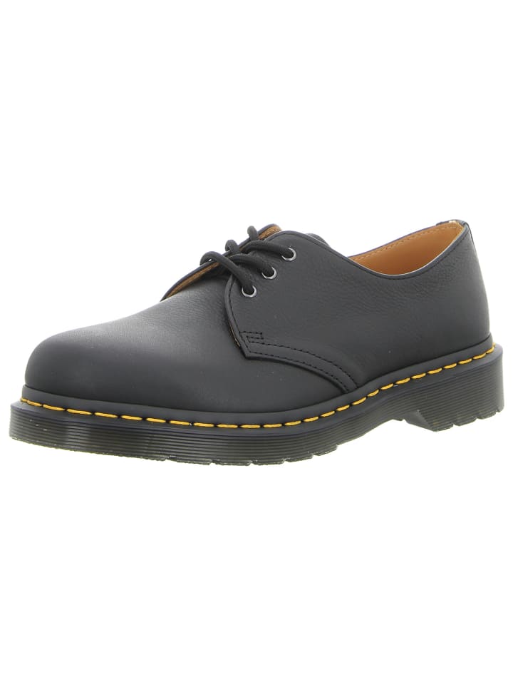 Klassischer Schnürschuh in schwarz