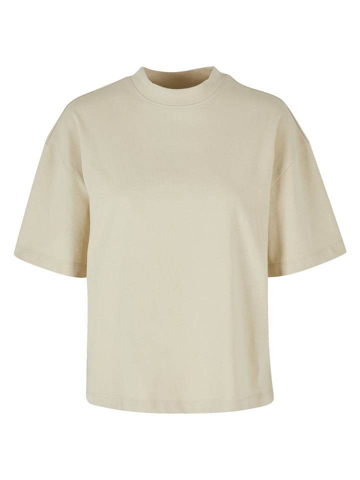 T-Shirt in sand