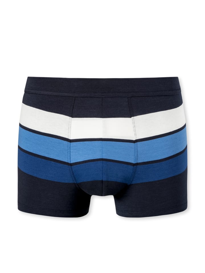 Shorts in Aquarium