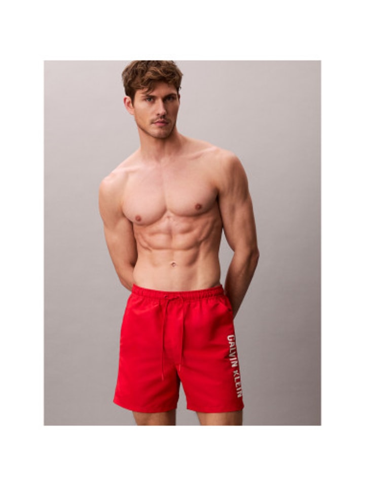Badeshorts in bunt