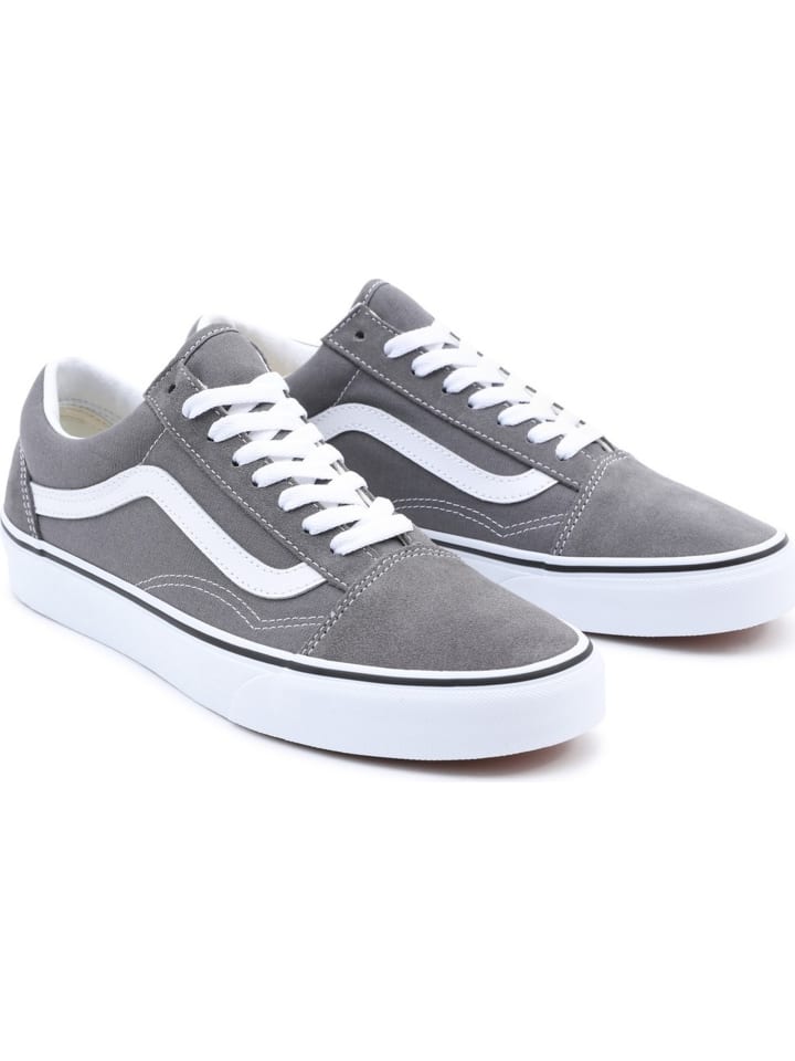 Sneaker in Grau