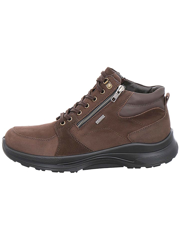 Boots in Braun