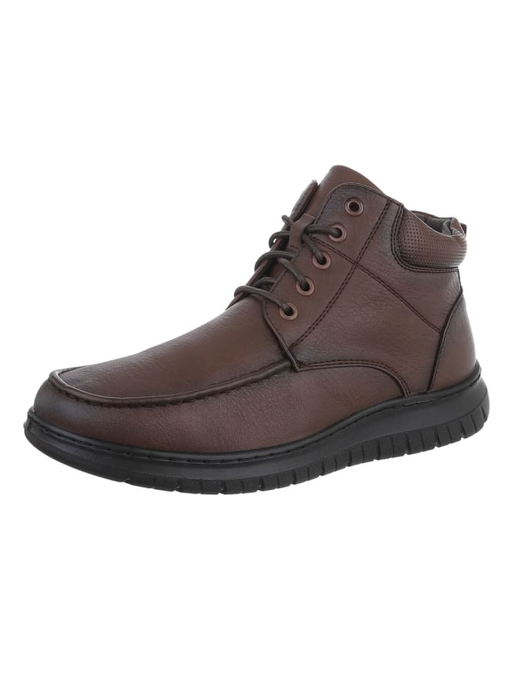 Boot in Braun