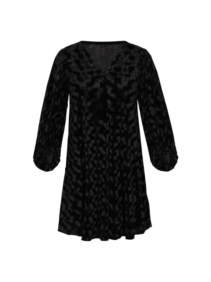 Women Dress in black