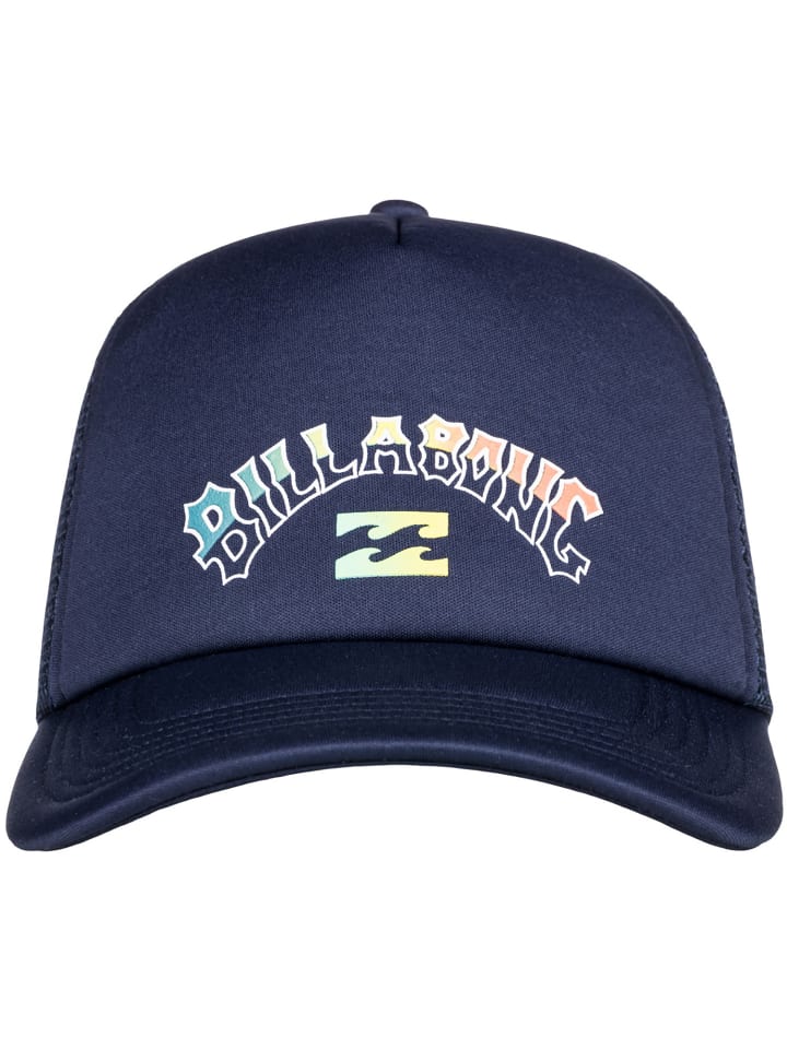 M PODIUM TRUCKER in Marine