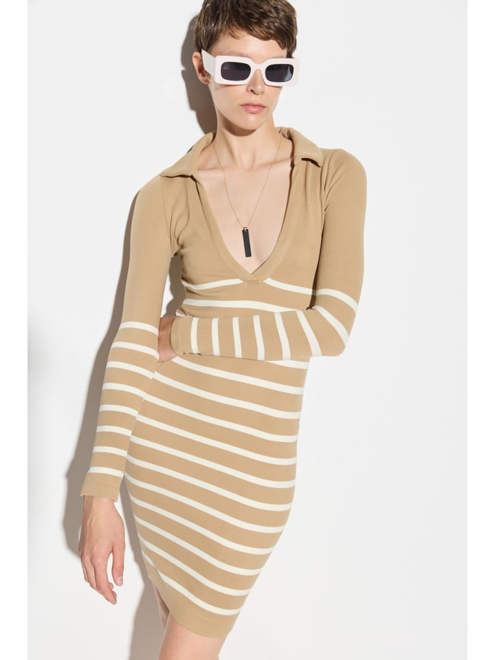 Kleid in Beige