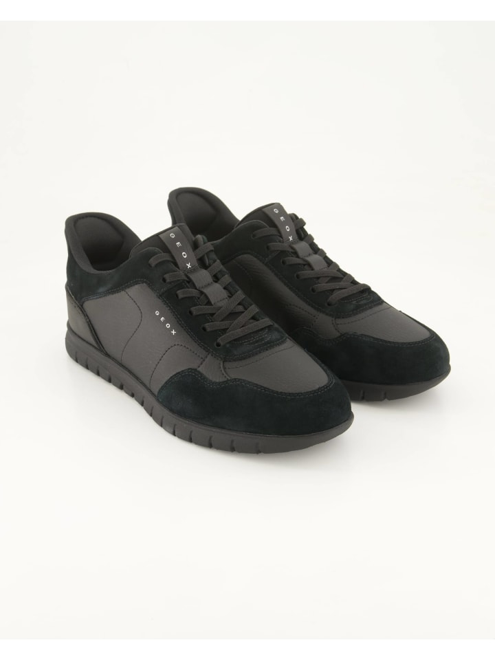 Slip On Sneaker in Schwarz