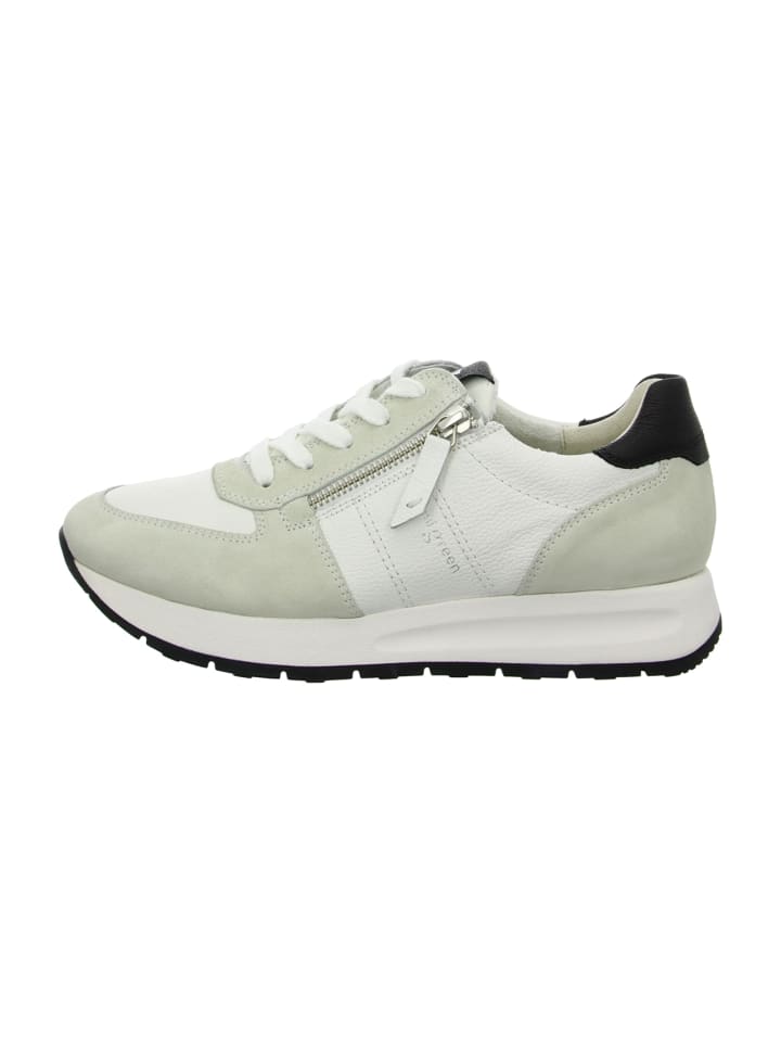 Sportliche Schnürschuhe in Weiß